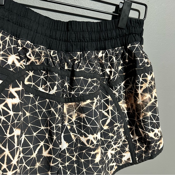 Lululemon workout bundle size 8 - Picture 7 of 13